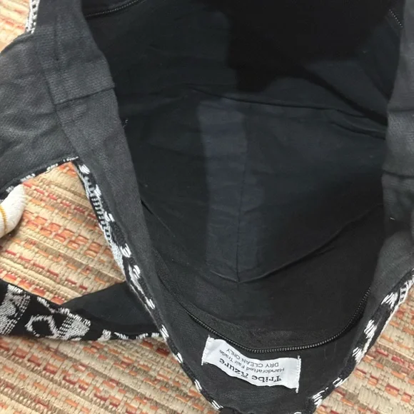 ❤️Chic Black and White Geometric Crossbody Bag - Picture 4 of 8